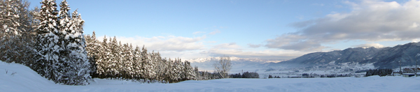 ペンションアウラから見られる木島平の雪景色